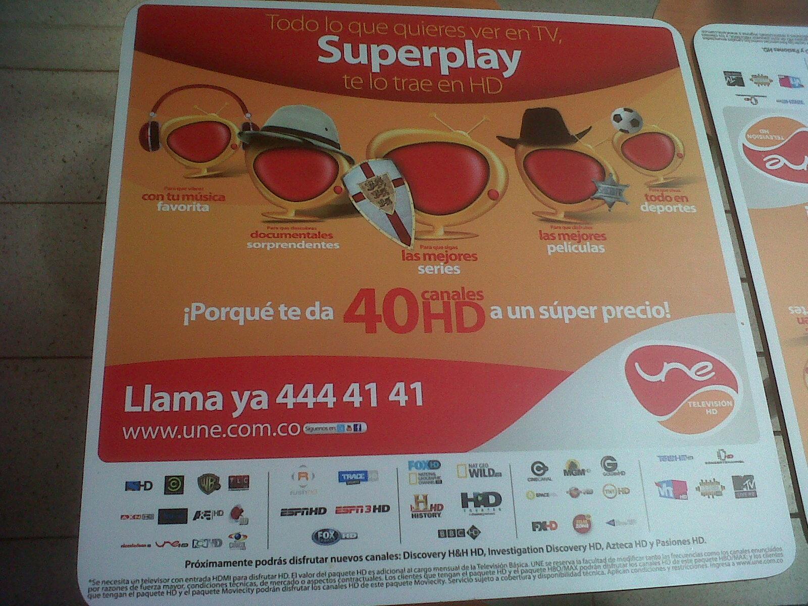 Anuncio "Paquetes Superplay" - UNE RevoluTion Colombia