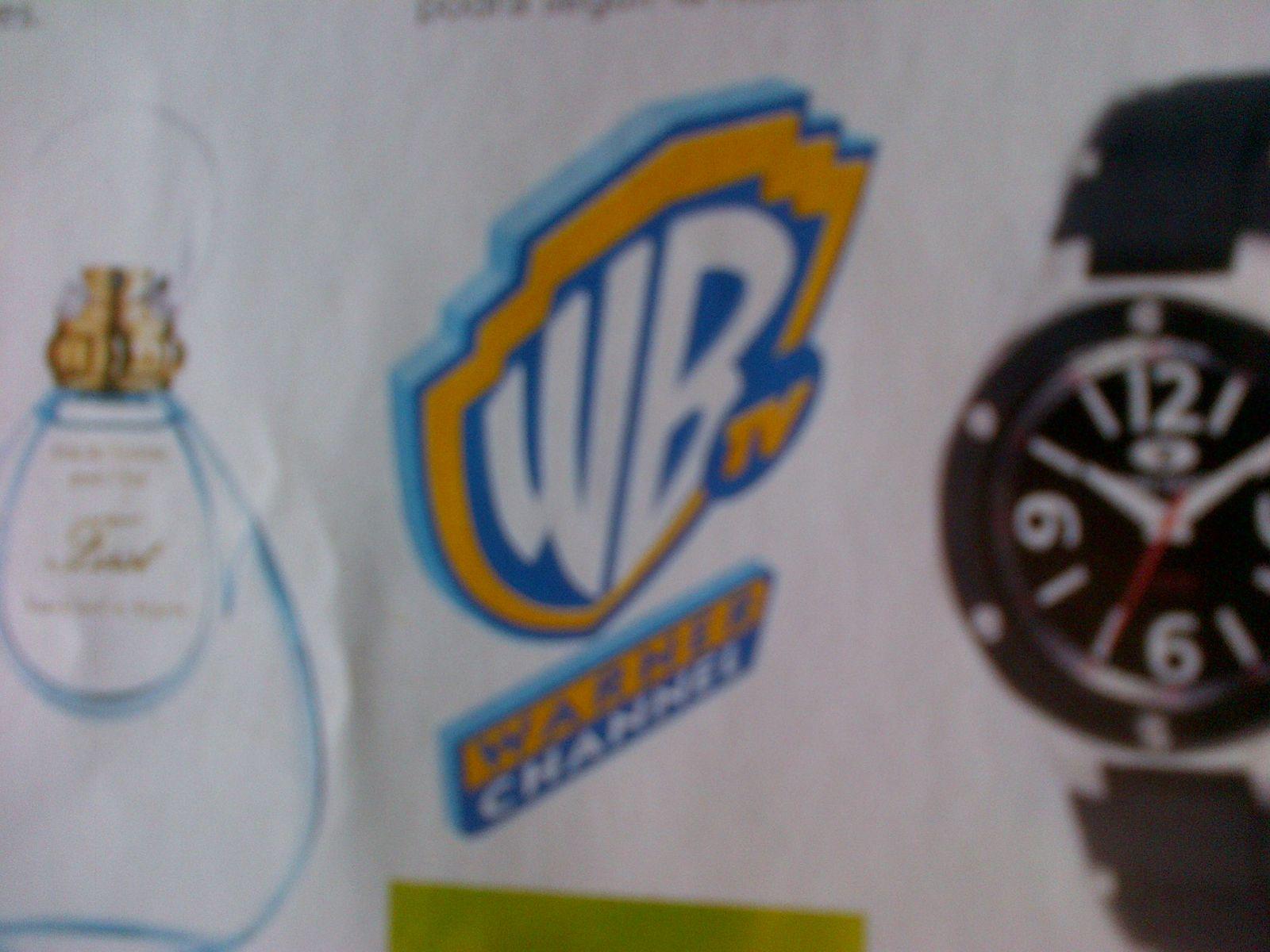 Logo alterno "inclinado" de Warner Channel - 2004